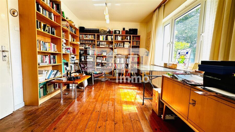 Herrschaftliches Ein- /Zweifamilienhaus BJ 1949 mit großem Garten in Traumlage - EG Wohnzimmer